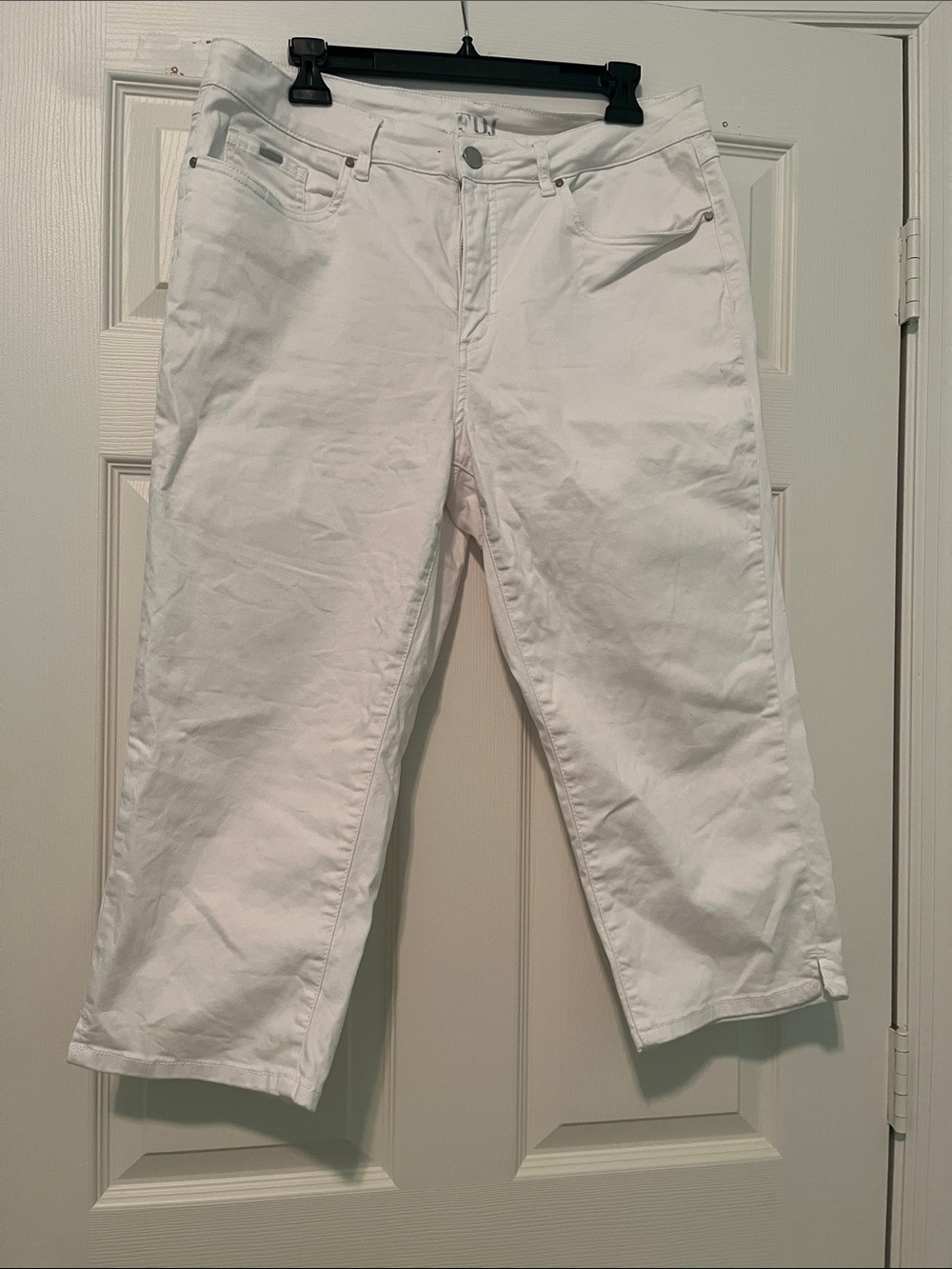 White Cropped Women's Jeans - Classic Ankle Length